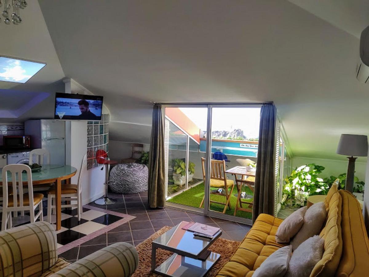 Апартаменти Attic Bay Камара-де-Лобуш Екстер'єр фото
