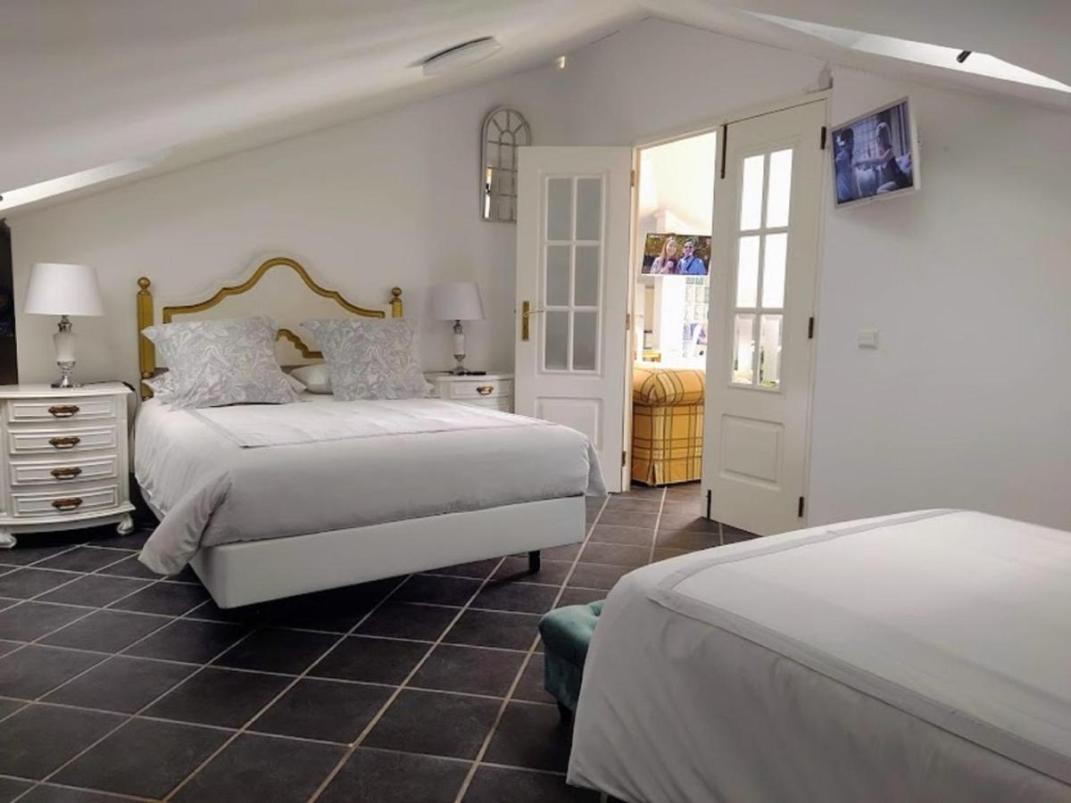 Апартаменти Attic Bay Камара-де-Лобуш Екстер'єр фото